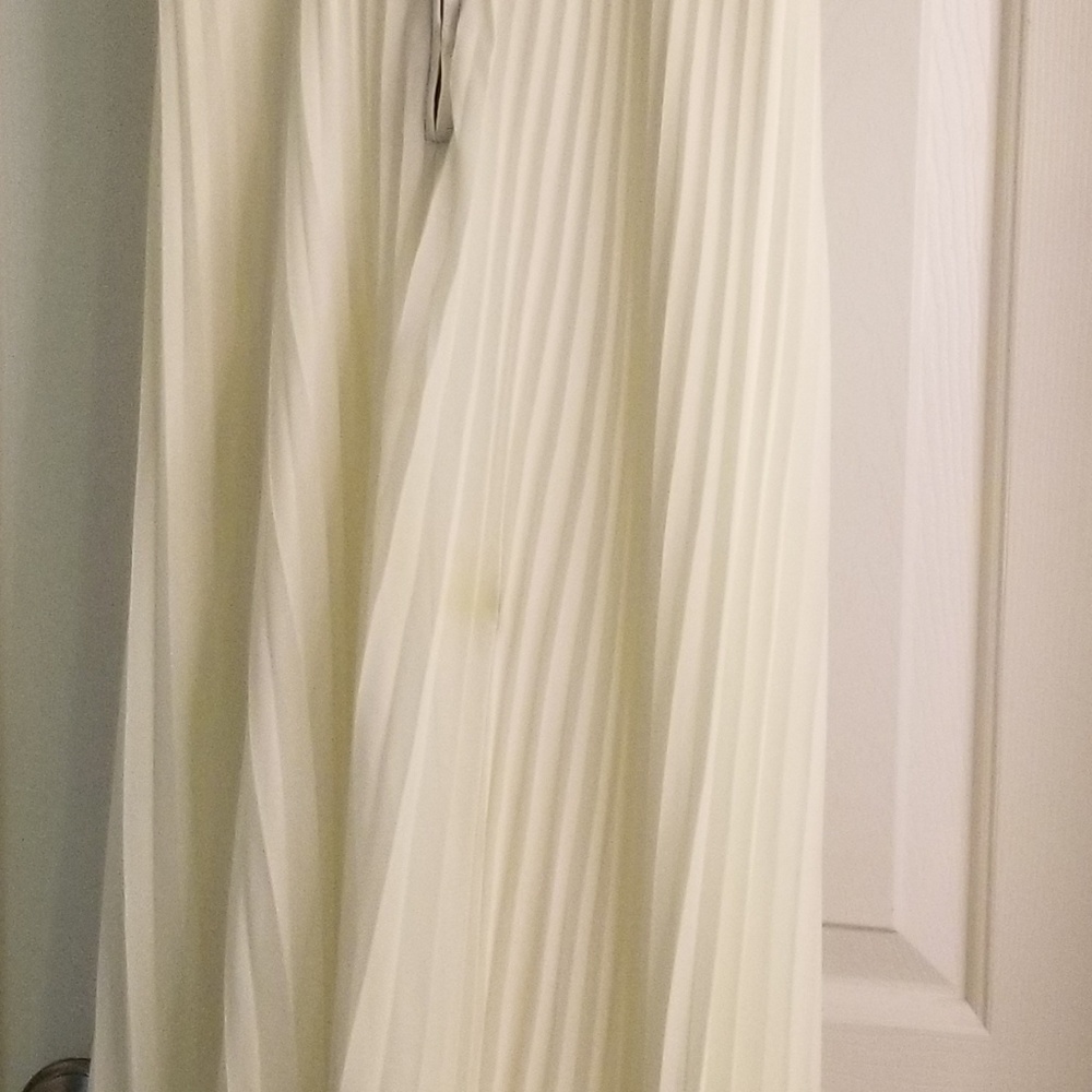 Dress - Picture 6 of 8
